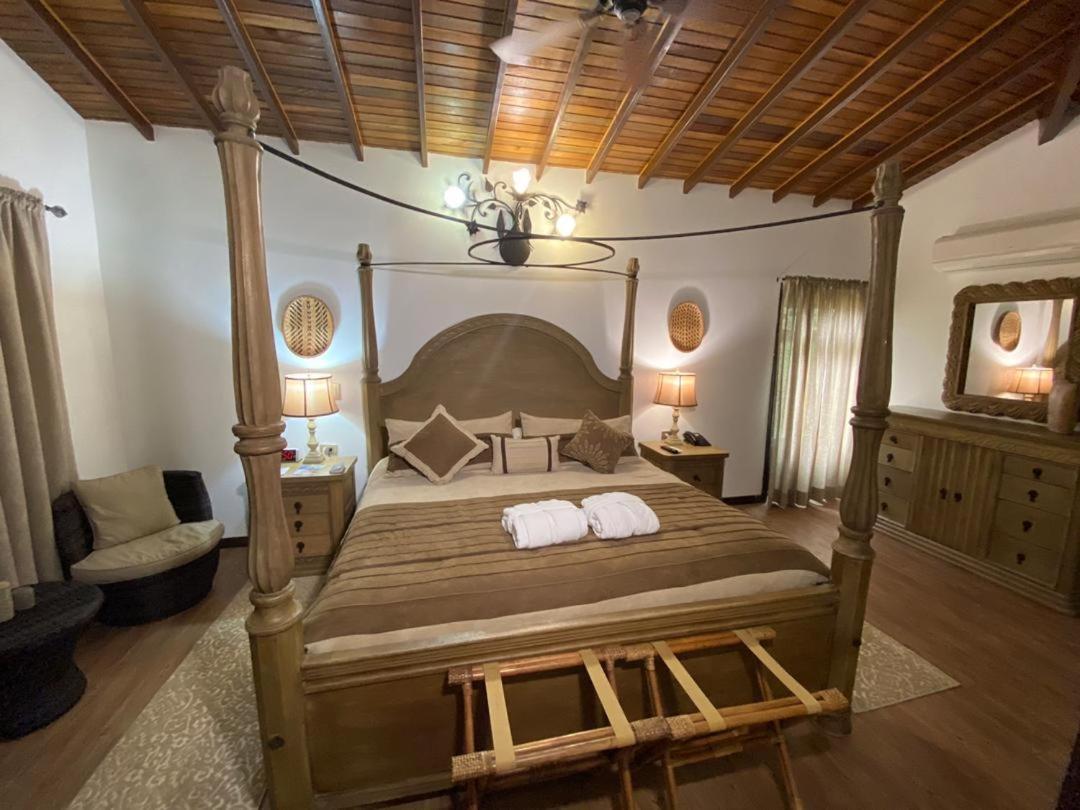 Ara Meru Lodge Canaima Eksteriør billede