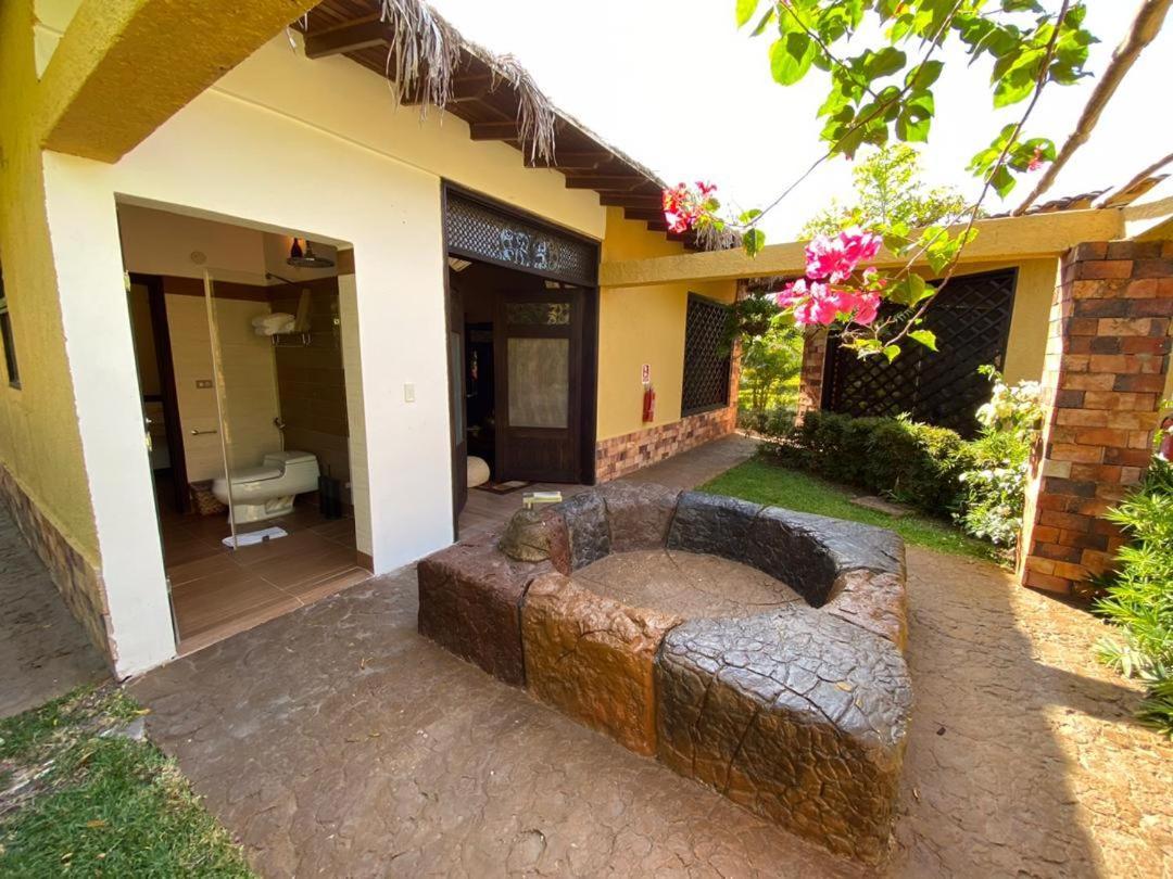 Ara Meru Lodge Canaima Eksteriør billede