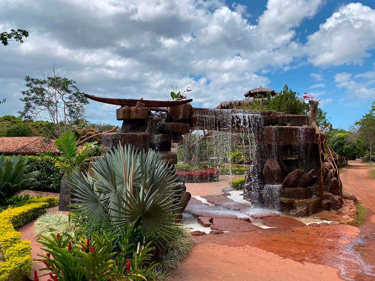 Ara Meru Lodge Canaima Eksteriør billede