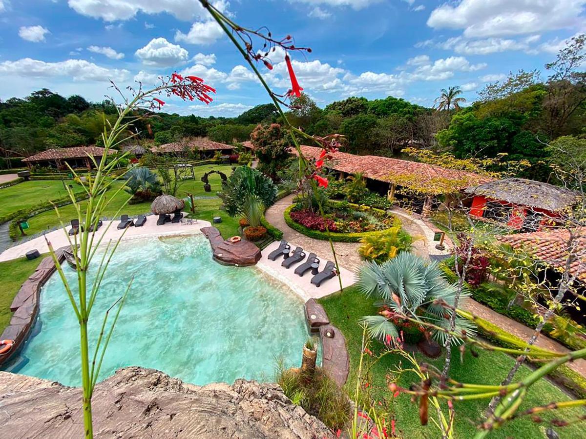 Ara Meru Lodge Canaima Eksteriør billede