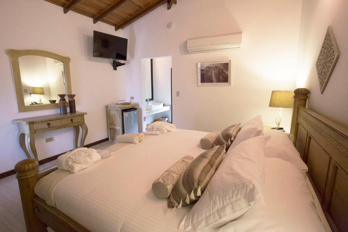 Ara Meru Lodge Canaima Eksteriør billede